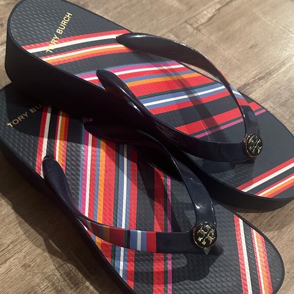 TORY BURCH Cut-out Wedge 7 - Picture 6 of 8